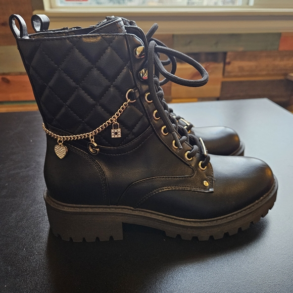 GBG Los Angeles Black Quilted Combat Boots - Picture 3 of 6